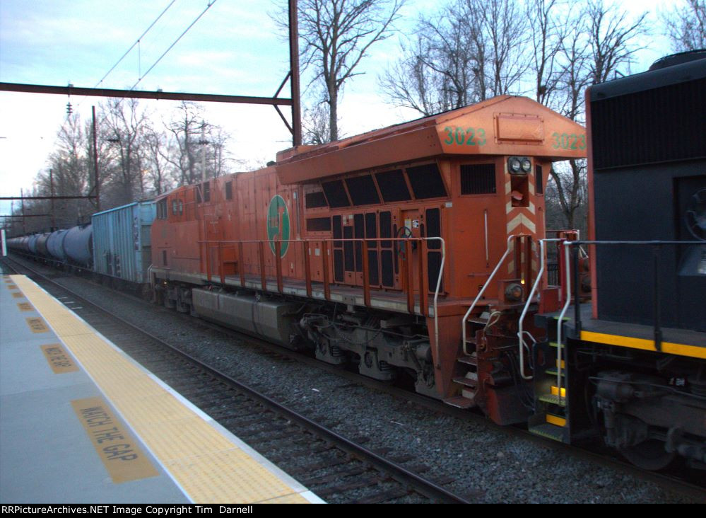 CN 3023 on B705